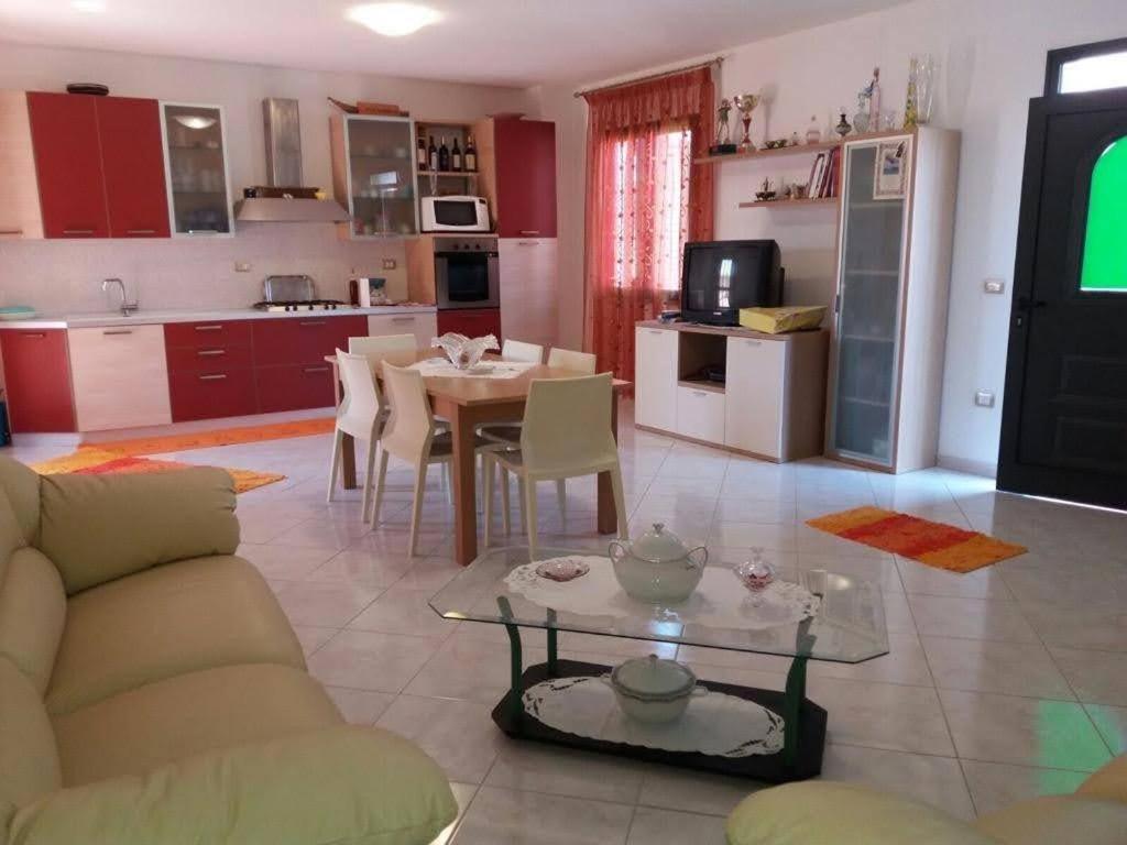 Casa Vacanze Da Daniela Càbras Zewnętrze zdjęcie